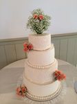 Wedding cake - White with roses